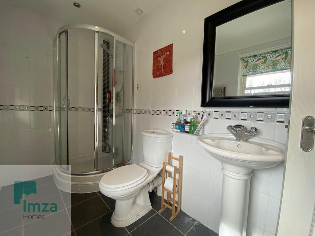 Bathroom 2 1.heic