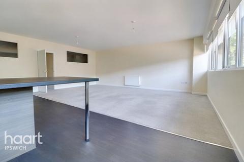 16, St Edmund House Rope Walk, Ipswich, IP4 1NF