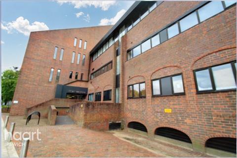 16, St Edmund House Rope Walk, Ipswich, IP4 1NF