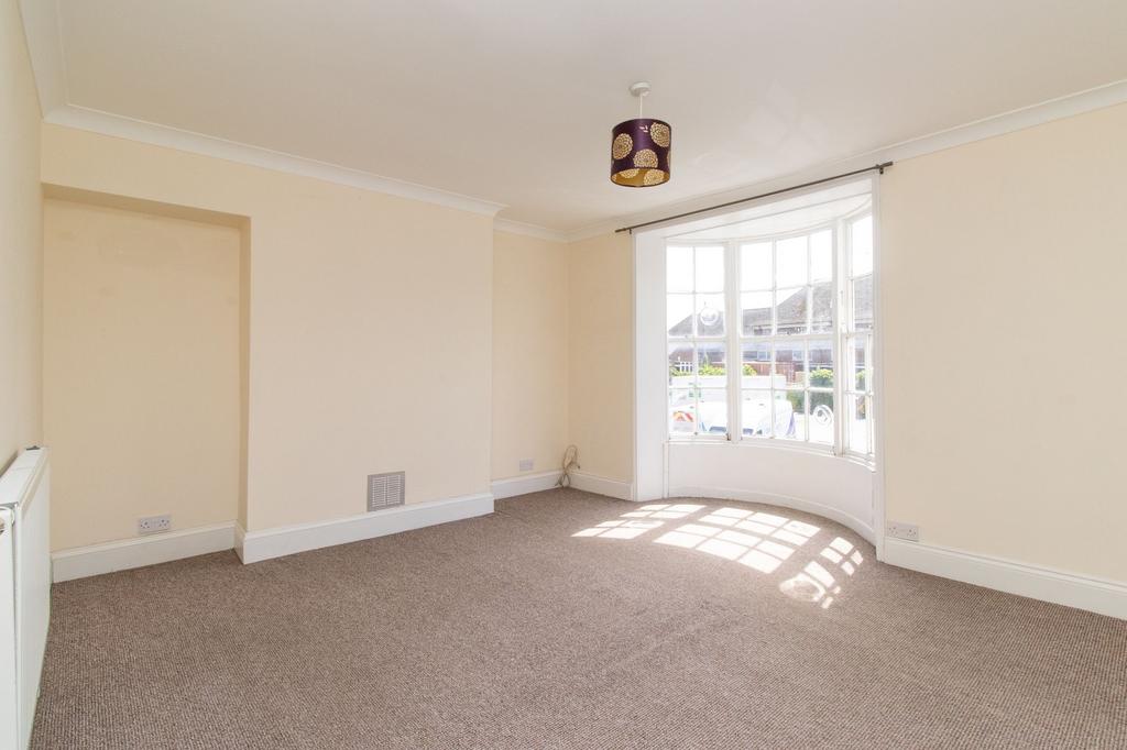 Addington Square, Margate, CT9 3 bed end of terrace house for sale £