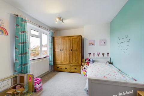 8 Bittenham Close, Stone, Aylesbury, HP17 8RY