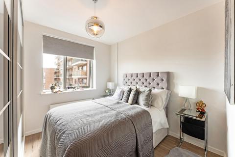 2 bedroom apartment for sale - Pioneer Court, Royal Victoria, London E16