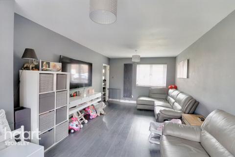 3 bedroom semi-detached house for sale - Long Close, Stopsley