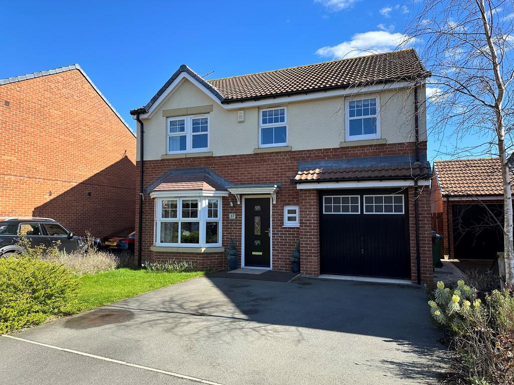 Benedict Lane, Hebburn, Tyne and... 4 bed detached house £305,000