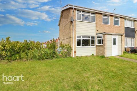 2 bedroom end of terrace house for sale - Meadow Drive, March