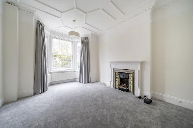 Priory Gardens London N6 5 bed house - £5,400 pcm (£1,246 pw)