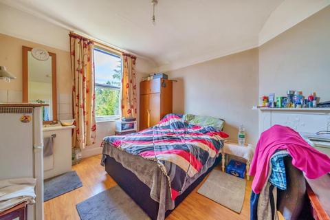 5 bedroom end of terrace house for sale, Bicester,  Oxfordshire,  OX26