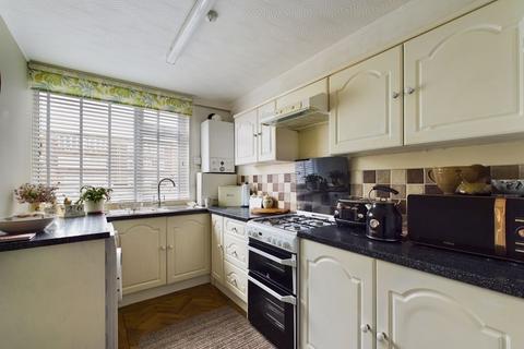 2 bedroom flat for sale - Brantley Avenue, Finchfield, Wolverhampton WV3