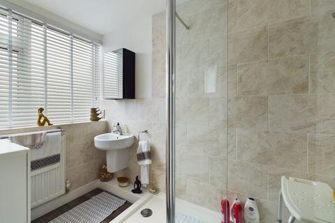 2 bedroom flat for sale - Brantley Avenue, Finchfield, Wolverhampton WV3