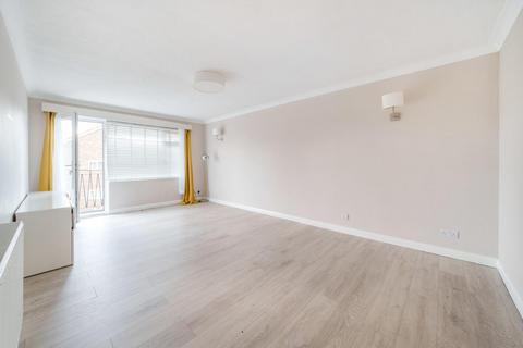 23 Embassy Gardens, Beckenham, BR3 1HE