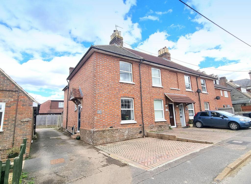 Lewes Road, Scaynes Hill, RH17 2 bed end of terrace house for sale £375,000