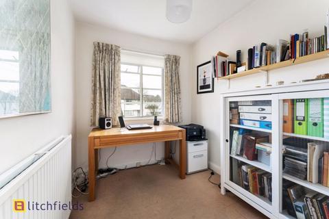 29 Ludlow Way, London, N2 0JZ
