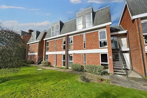 2 bedroom flat for sale, Fulflood