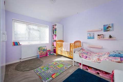 41 Lodge Road, Fetcham, Leatherhead, KT22 9QY