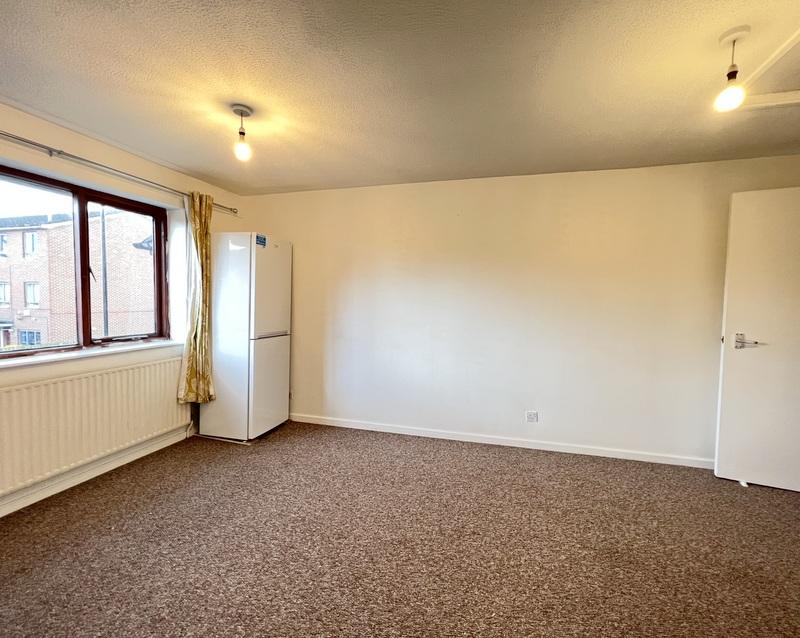 Wilkinson Way, Chiswick, London, W4 1 bed flat £1,550 pcm (£358 pw)