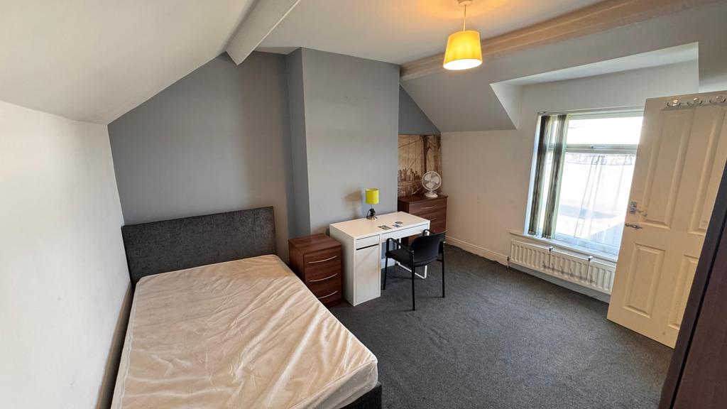 30 altofts road, room 5