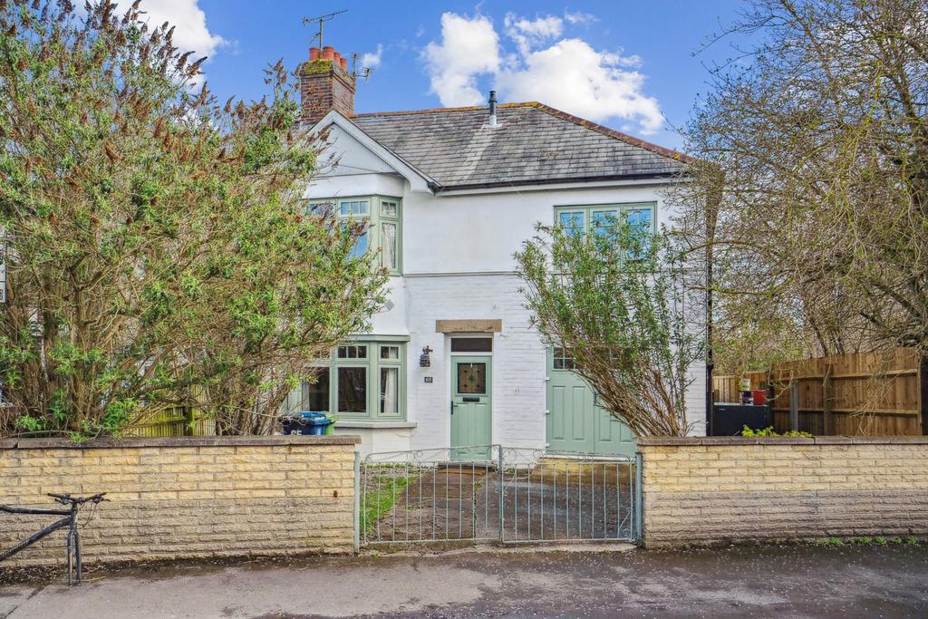 Cricket Road, Oxford, OX4 4 bed semidetached house for sale £575,000