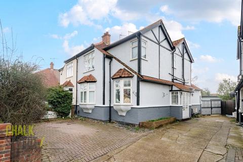 3 bedroom semi-detached house for sale - Slewins Lane, Hornchurch, RM11