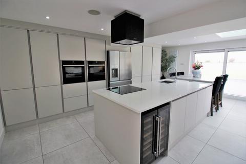 4 bedroom detached house for sale - BROADMEADOWS LANE, WATERLOOVILLE