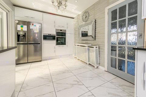 82 Allenby Road, Leeds, LS11 5RS