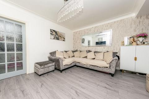 82 Allenby Road, Leeds, LS11 5RS