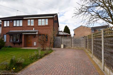 3 bedroom semi-detached house to rent - Plover Drive, Altrincham, WA14