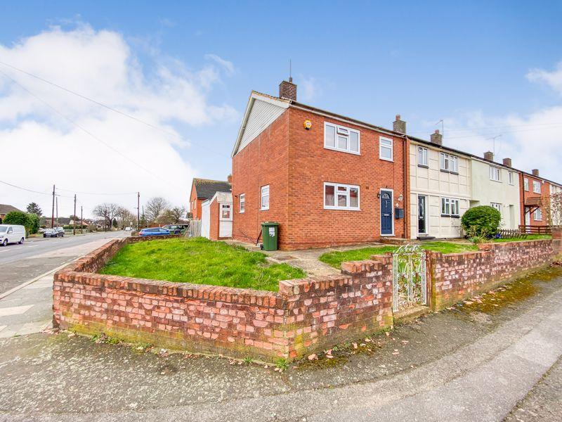 Stapleford Gardens, Romford 3 bed end of terrace house for sale £375,000