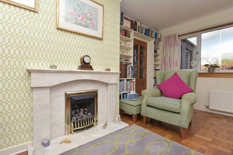 76 Cammo Grove, Edinburgh, EH4 8HB