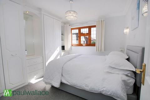 55 Springwood, Cheshunt, Waltham Cross, EN7 6AZ