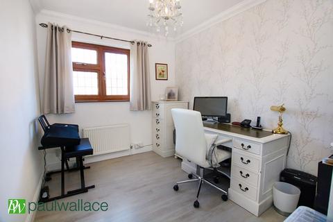 55 Springwood, Cheshunt, Waltham Cross, EN7 6AZ
