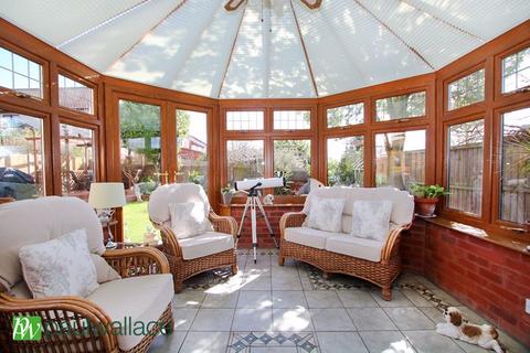 55 Springwood, Cheshunt, Waltham Cross, EN7 6AZ