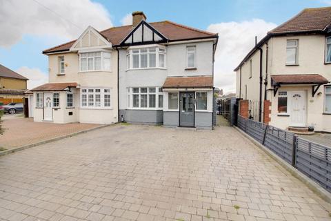 4 bedroom semi-detached house for sale, Cuffley Hill, Goffs Oak EN7
