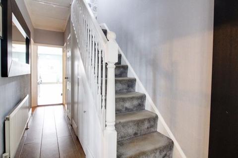 4 bedroom semi-detached house for sale, Cuffley Hill, Goffs Oak EN7