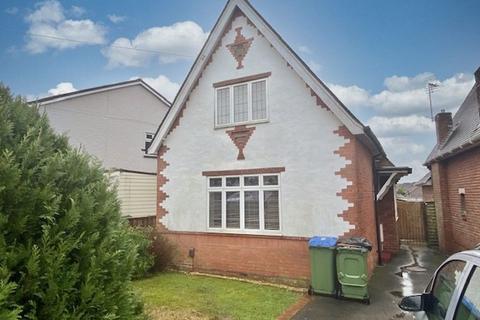 2 bedroom detached house to rent, Somerton Avenue, Southampton SO18