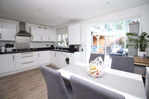 25 Barrowfields Close, West End, Southampton, SO30 3HU