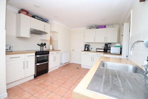 4 bedroom detached house to rent, Staff Road, Romsey SO51