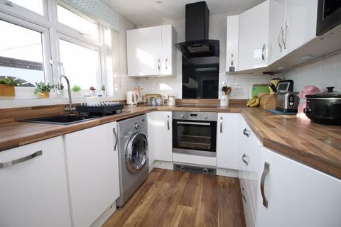 20 Barton Crescent, Southampton, SO18 2BN