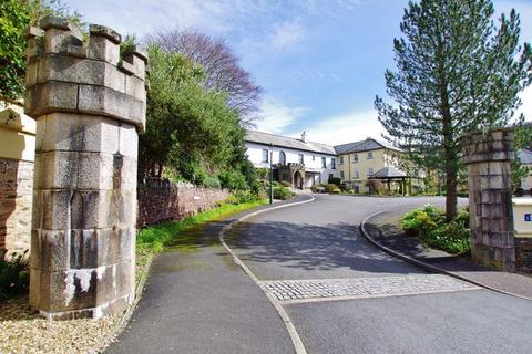 5 Castle Heights, Lynton, EX35 6JD