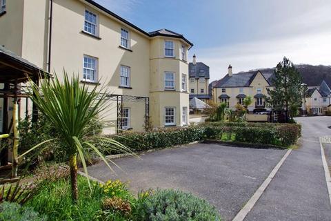 5 Castle Heights, Lynton, EX35 6JD