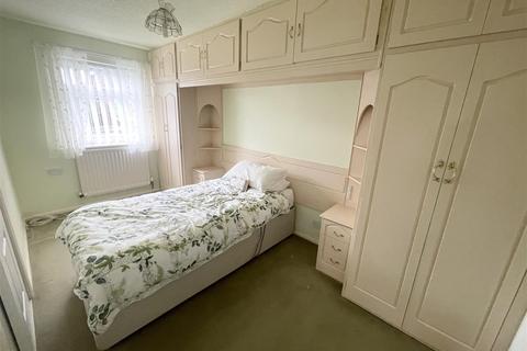 2 bedroom bungalow for sale - Devon Gardens, South Shields