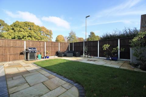 49 Ferndale, Hedge End, Southampton, SO30 0PP