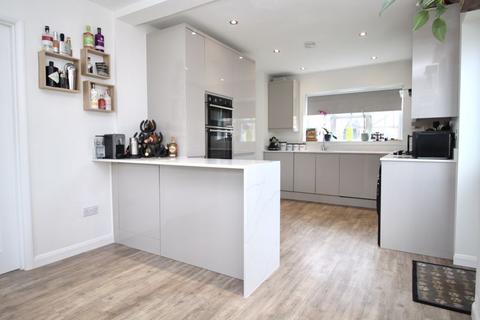 25 Walker Gardens, Hedge End, Southampton, SO30 2RH