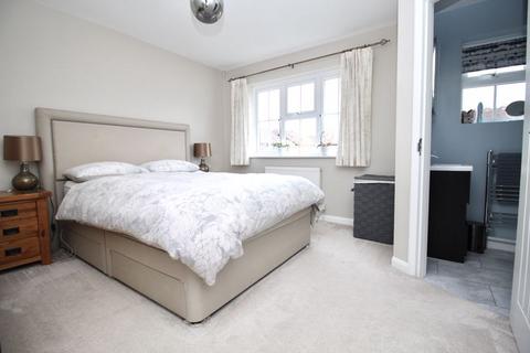 25 Walker Gardens, Hedge End, Southampton, SO30 2RH