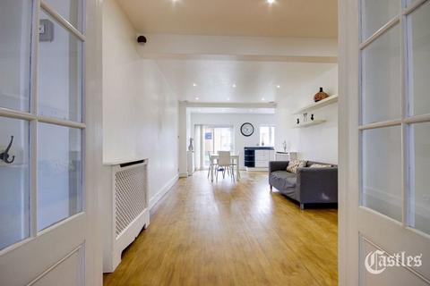 16 Steeplestone Close, London, N18 1JH