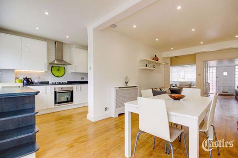 16 Steeplestone Close, London, N18 1JH