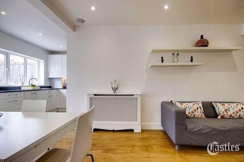 16 Steeplestone Close, London, N18 1JH