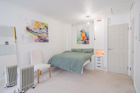 undefined, Walsingham Close, Hatfield