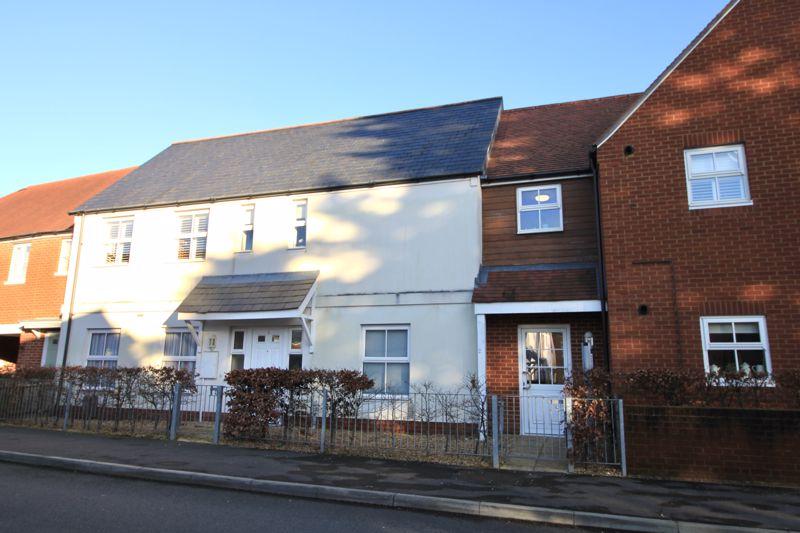 Samuel Mortimer Close, Fareham PO15 2 bed apartment £210,000