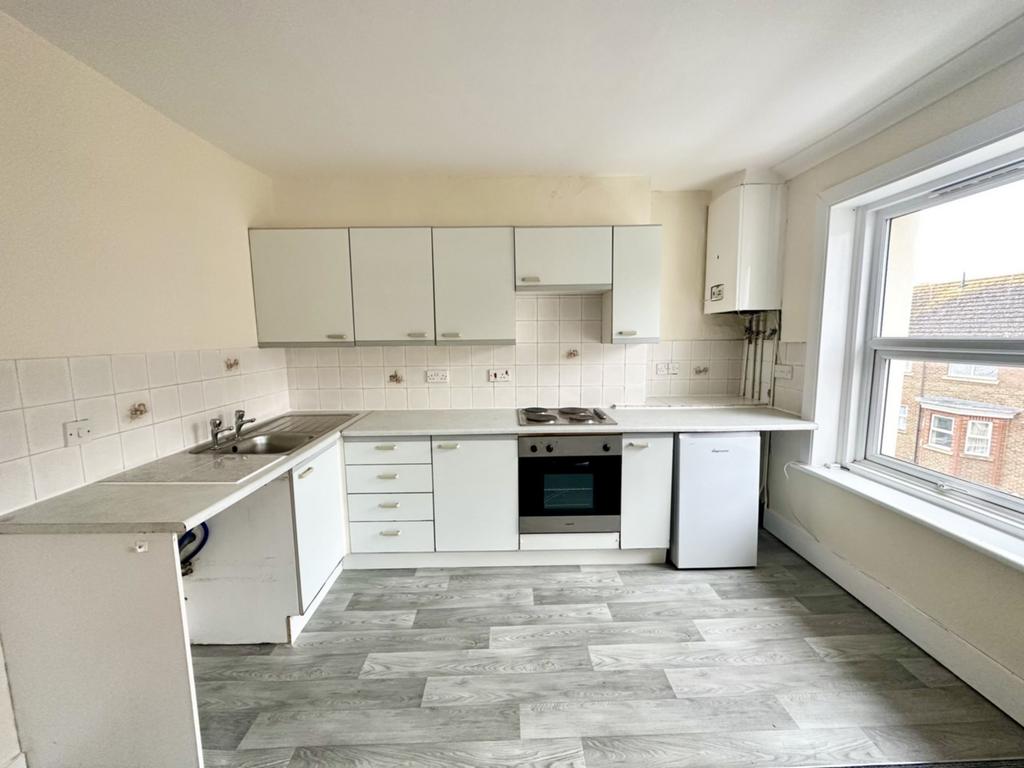 Victoria Grove, Folkestone, CT20 1 bed flat - £650 pcm (£150 pw)