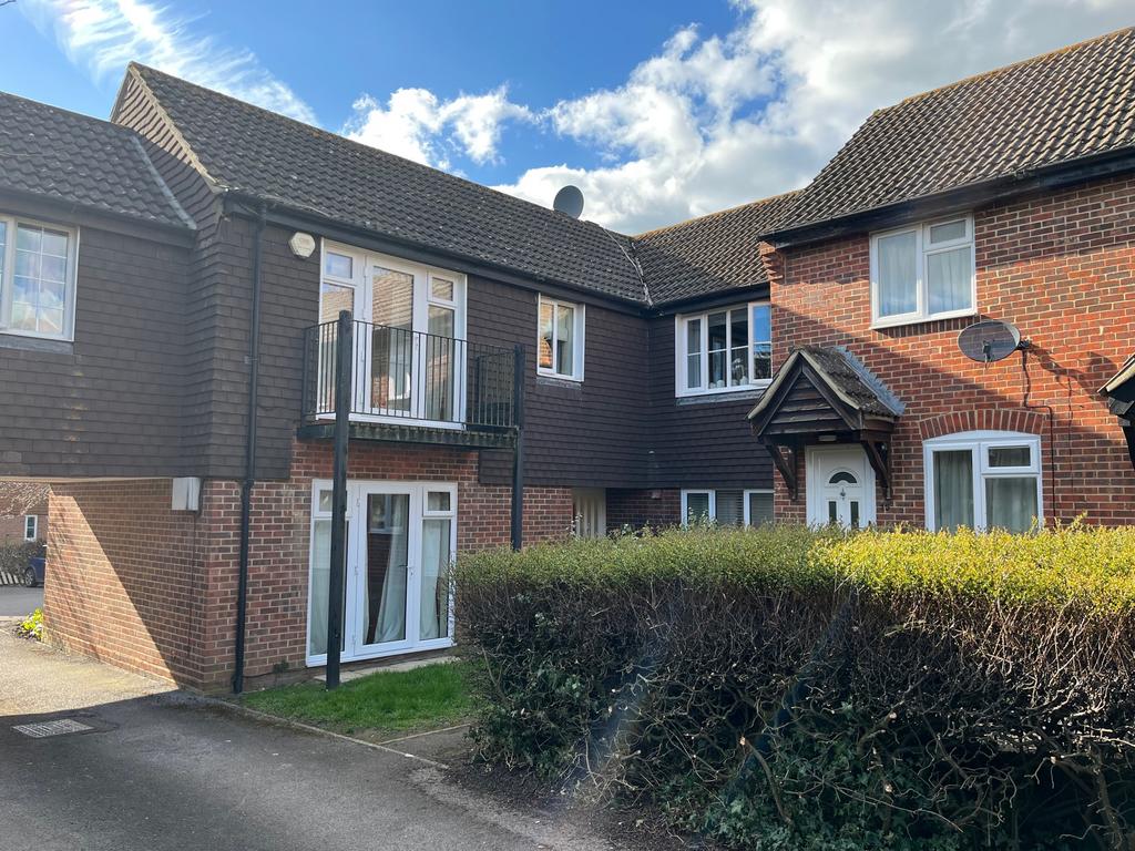 Freemans Close, Hungerford RG17 1 bed apartment £155,000